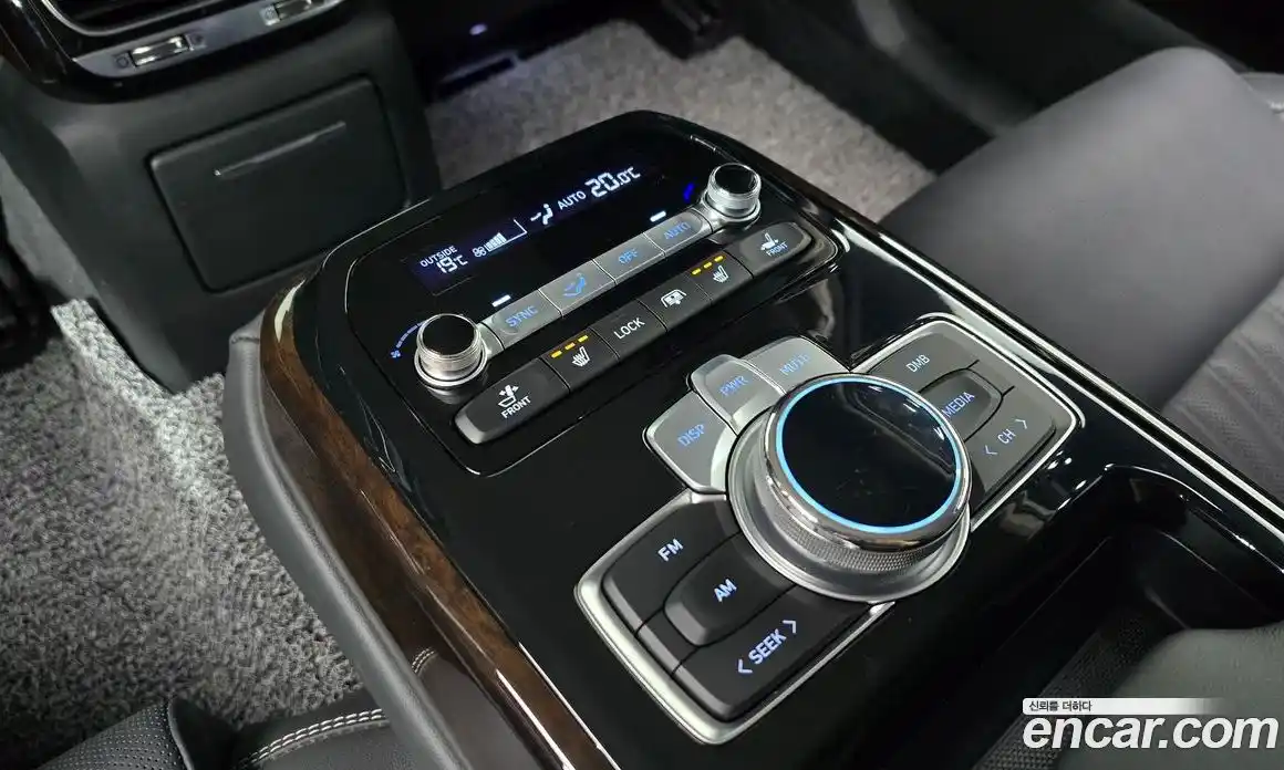Genesis G90 2019 3.8 гидро в Москве № 1832576, фото 17