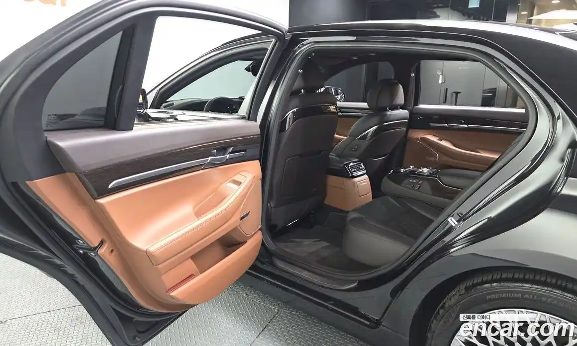 Genesis G90 2019 3.8 гидро в Москве № 1832577, фото 16