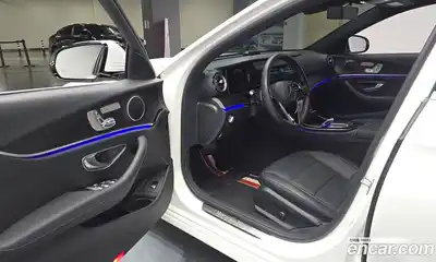 Mercedes-Benz E-Class 2022 2.0 гидро в Москве № 1832785, миниатюра 12