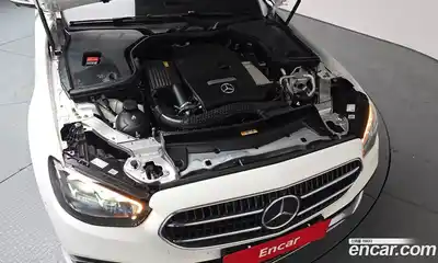 Mercedes-Benz E-Class 2022 2.0 гидро в Москве № 1832785, миниатюра 5