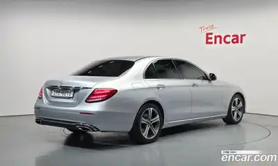 Mercedes-Benz E-Class 2019 2.0 гидро в Москве № 1835997, миниатюра 2