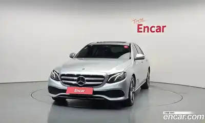 Mercedes-Benz E-Class 2019 2.0 гидро в Москве № 1835997, миниатюра 3