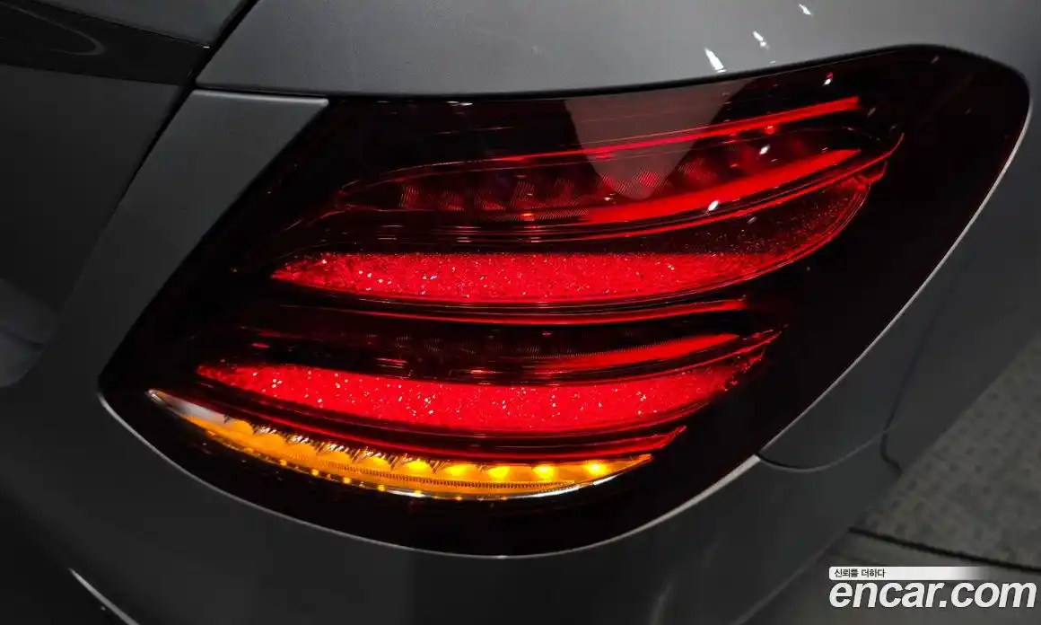 Mercedes-Benz E-Class 2019 2.0 гидро в Москве № 1835997, фото 9