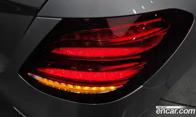 Mercedes-Benz E-Class 2019 2.0 гидро в Москве № 1835997, миниатюра 9