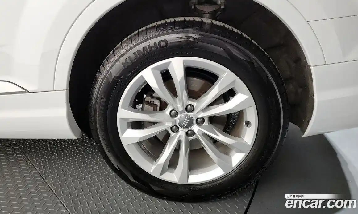 Audi Q7 2019 2.0 гидро в Москве № 1836353, фото 7