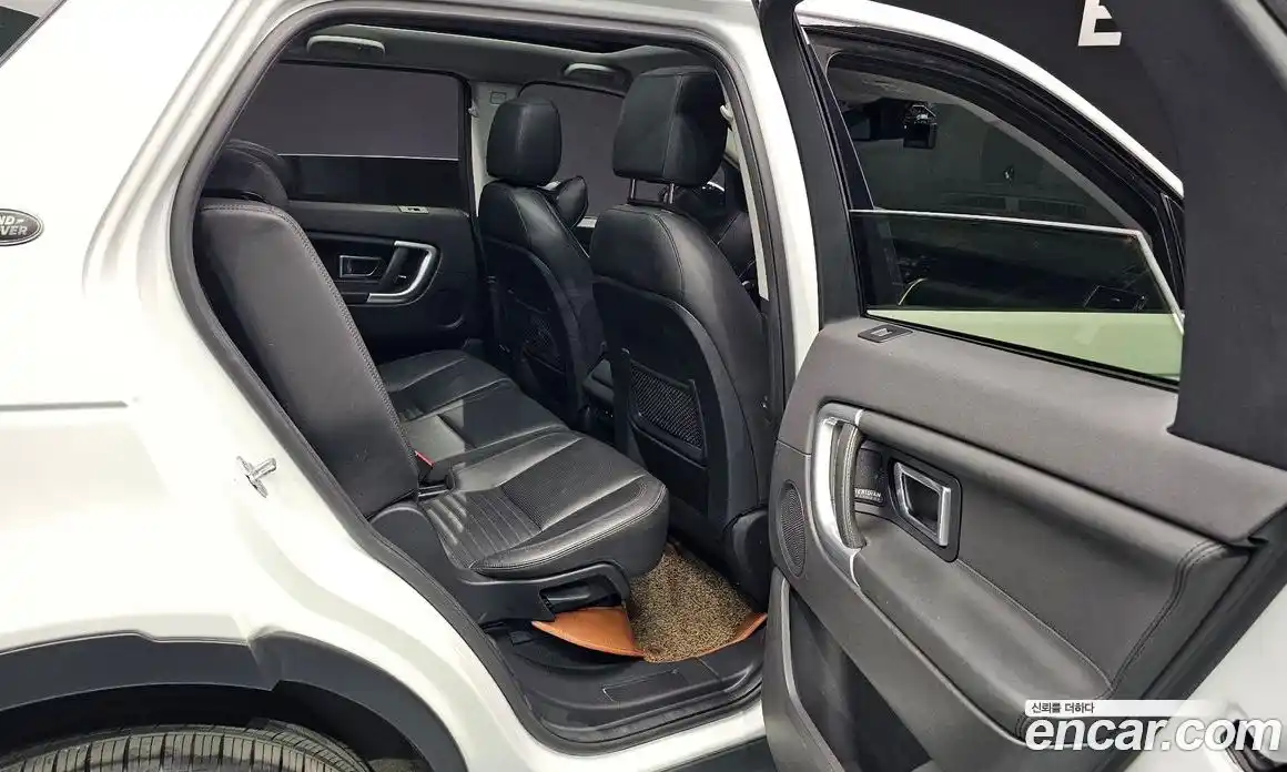 Land Rover Discovery Sport 2016 2.0 гидро в Москве № 1837423, фото 11
