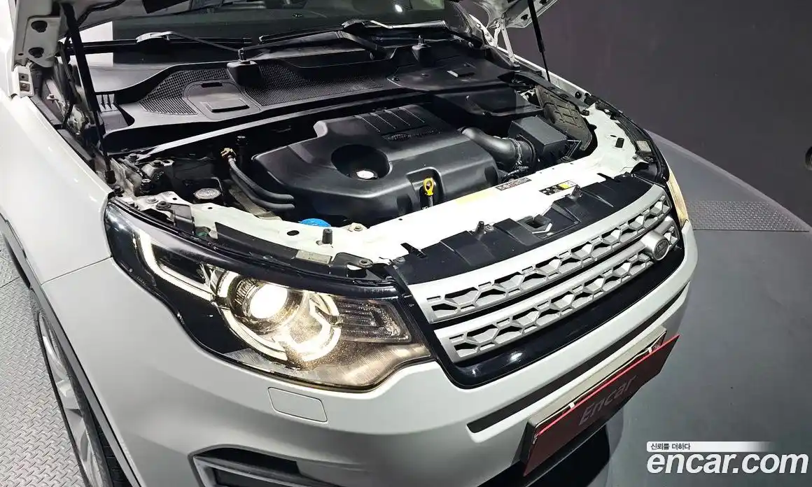 Land Rover Discovery Sport 2016 2.0 гидро в Москве № 1837423, фото 6