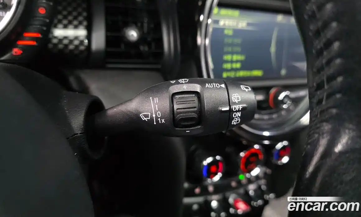 Mini Cooper 2015 2.0 гидро в Москве № 1837714, фото 18