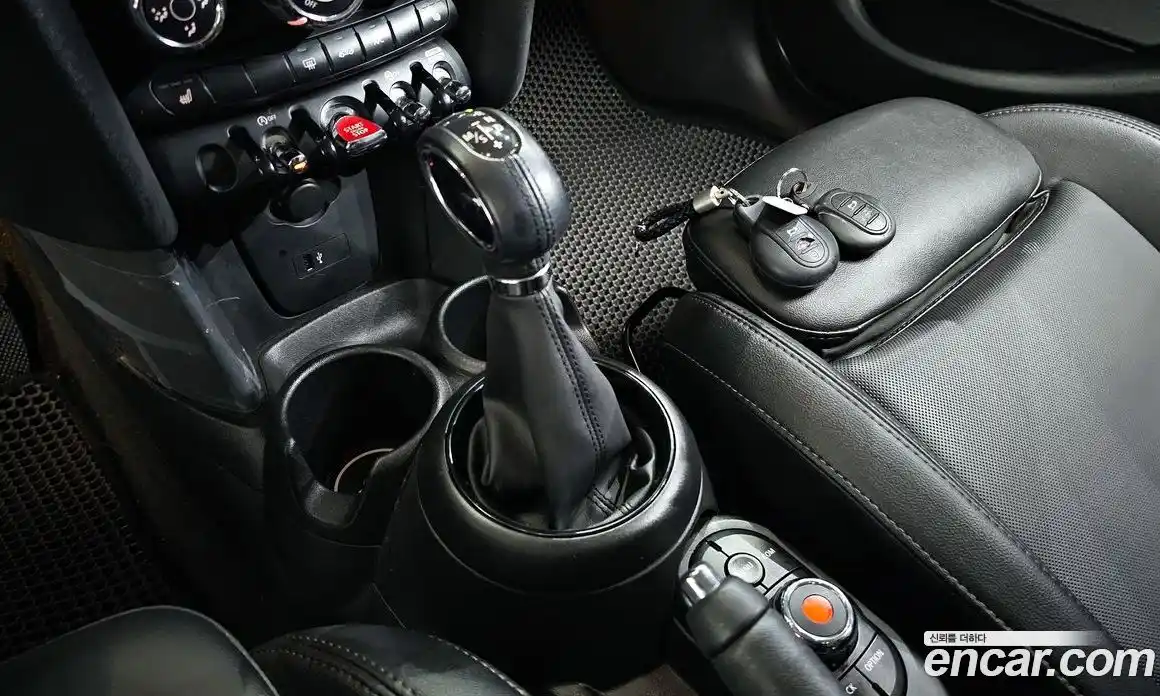 Mini Cooper 2019 1.5 гидро в Москве № 1837716, фото 12