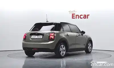 Mini Cooper 2019 1.5 гидро в Москве № 1837716, миниатюра 2
