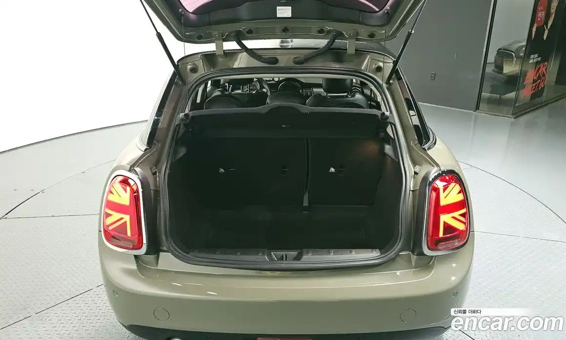 Mini Cooper 2019 1.5 гидро в Москве № 1837716, фото 26