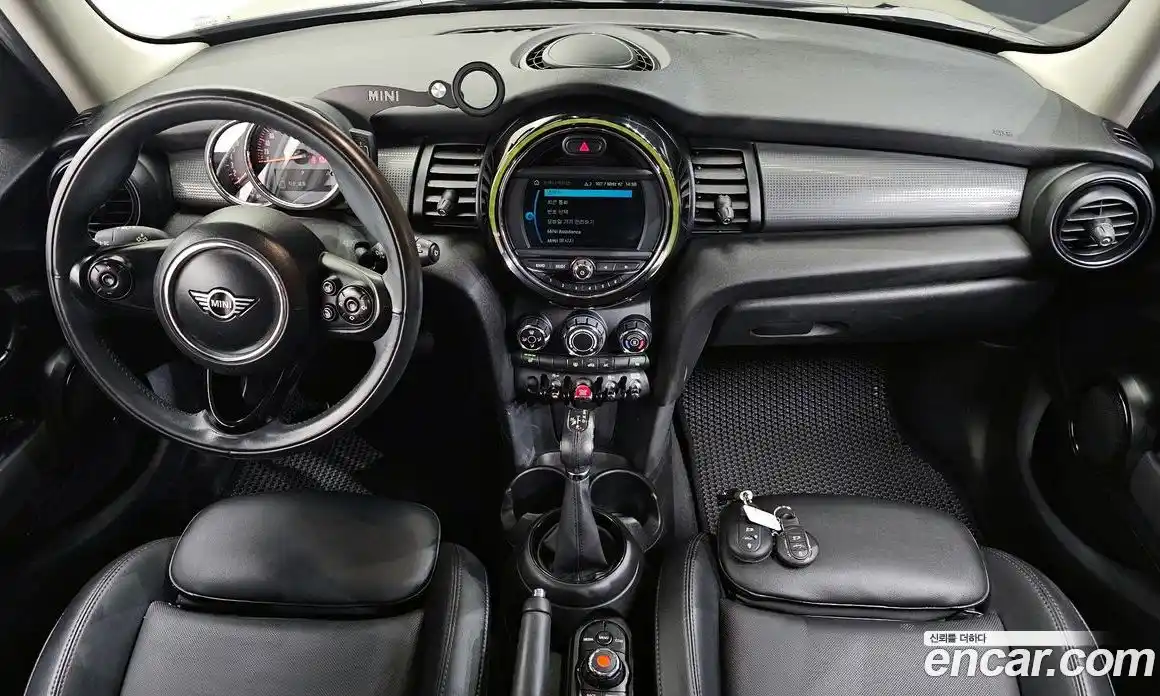 Mini Cooper 2019 1.5 гидро в Москве № 1837716, фото 10