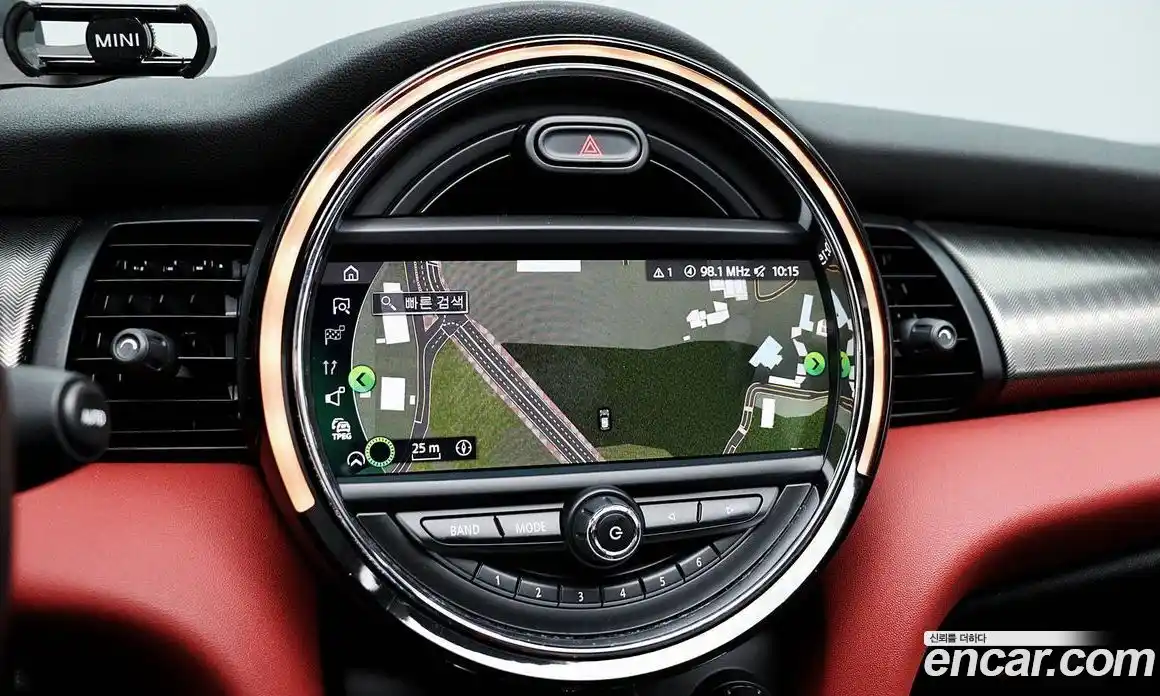 Mini Cooper Convertible 2019 2.0 гидро в Москве № 1837763, фото 16