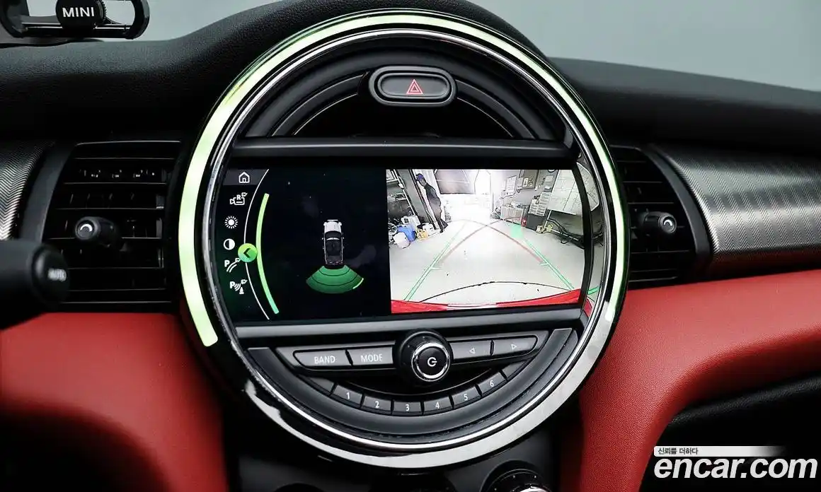 Mini Cooper Convertible 2019 2.0 гидро в Москве № 1837763, фото 17