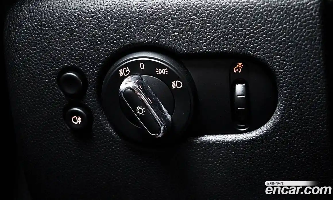 Mini Cooper Convertible 2019 2.0 гидро в Москве № 1837763, фото 19