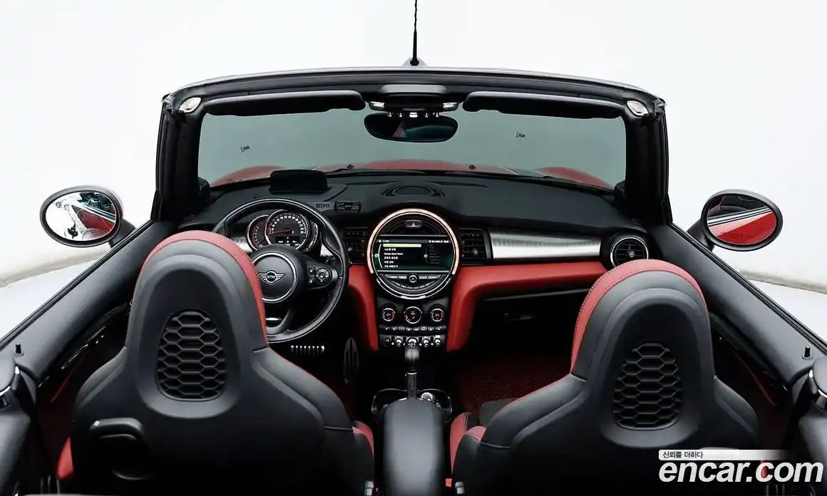 Mini Cooper Convertible 2019 2.0 гидро в Москве № 1837763, фото 7
