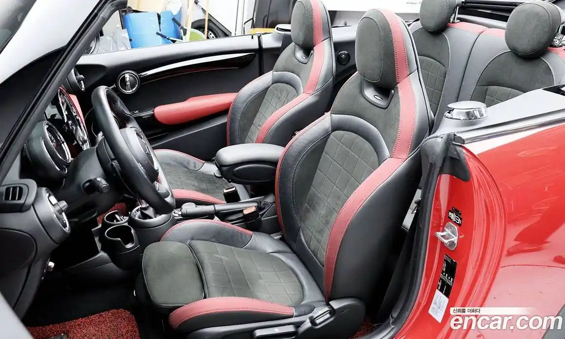 Mini Cooper Convertible 2019 2.0 гидро в Москве № 1837763, фото 10