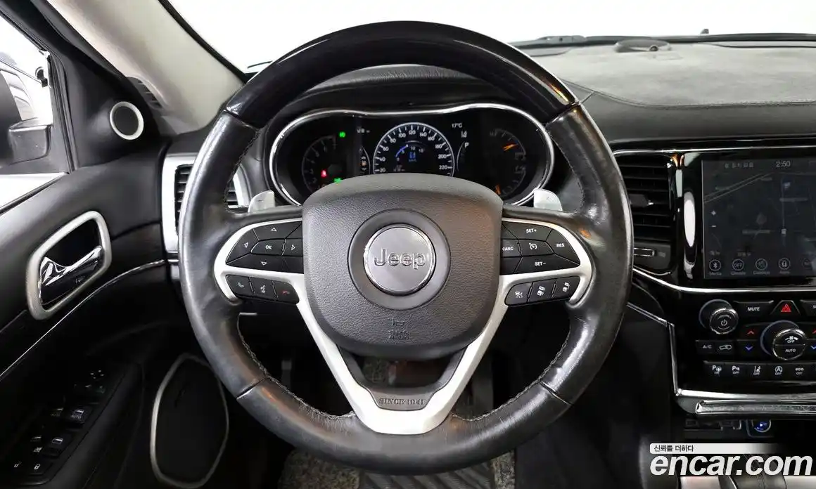 Jeep Cherokee 2019 3.6 гидро в Москве № 1838421, фото 18