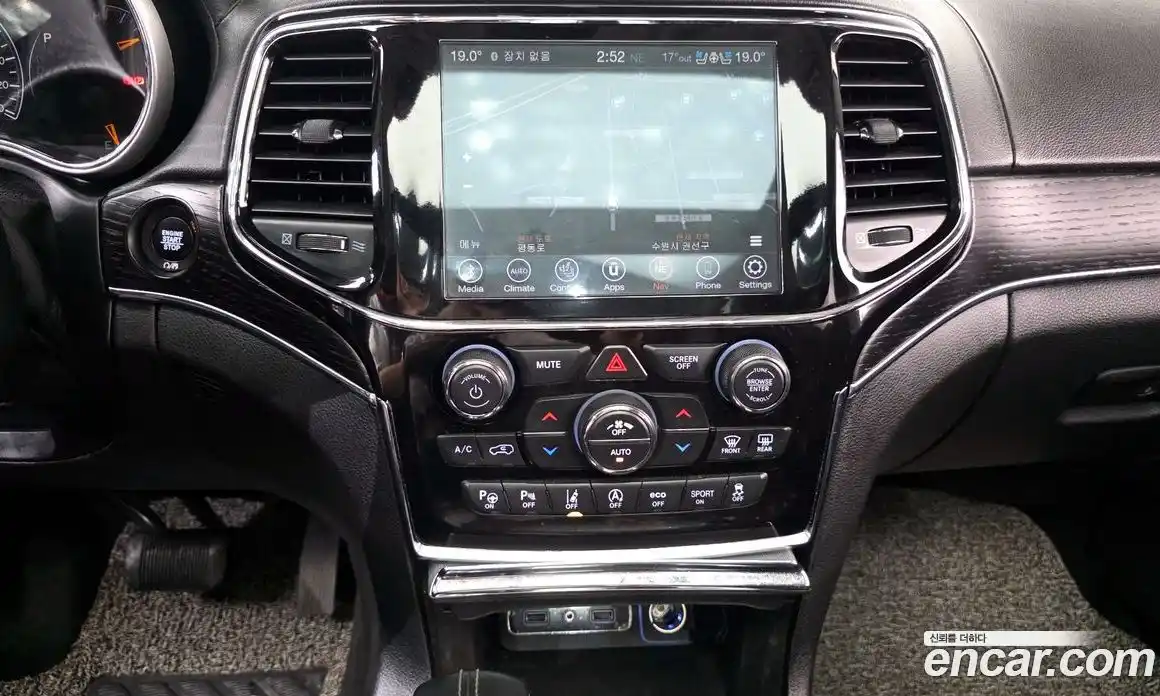 Jeep Cherokee 2019 3.6 гидро в Москве № 1838421, фото 19