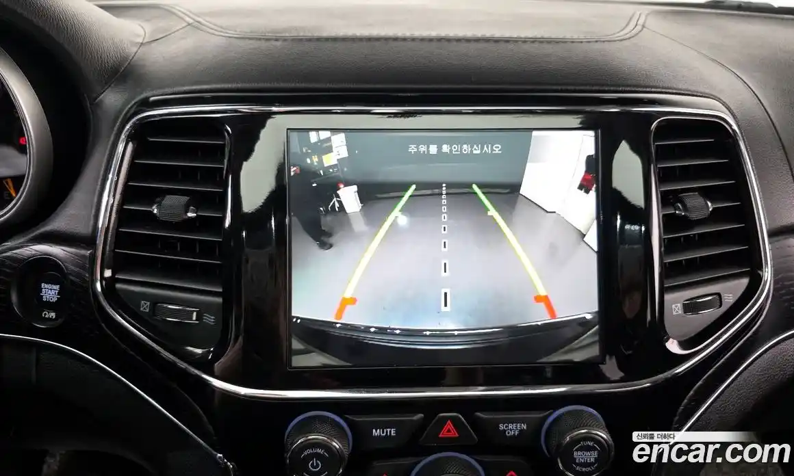 Jeep Cherokee 2019 3.6 гидро в Москве № 1838421, фото 20