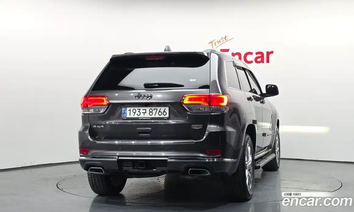 Jeep Cherokee 2019 3.6 гидро в Москве № 1838421, фото 4