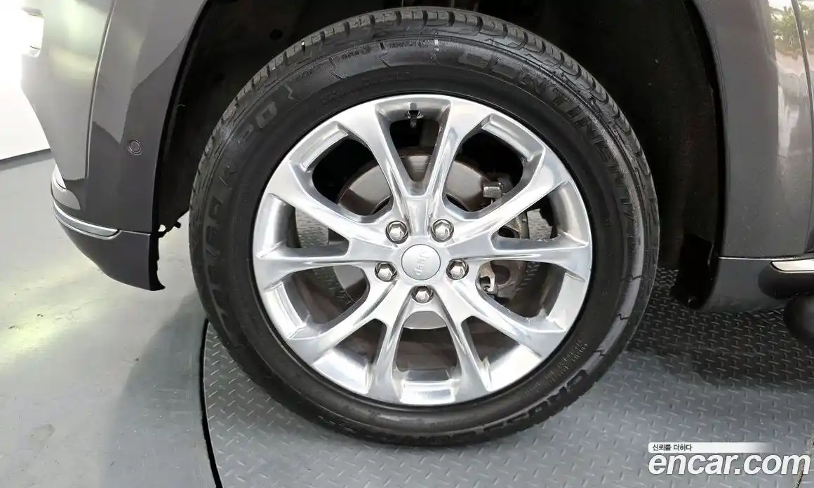 Jeep Cherokee 2019 3.6 гидро в Москве № 1838421, фото 5