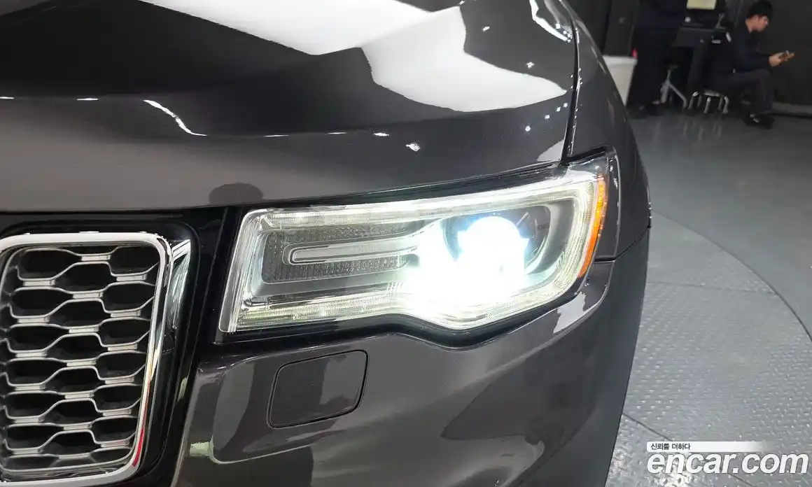 Jeep Cherokee 2019 3.6 гидро в Москве № 1838421, фото 8