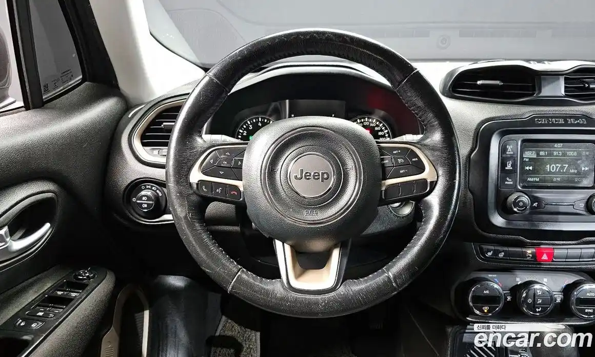 Jeep Renegade 2017 2.4 гидро в Москве № 1838426, фото 12