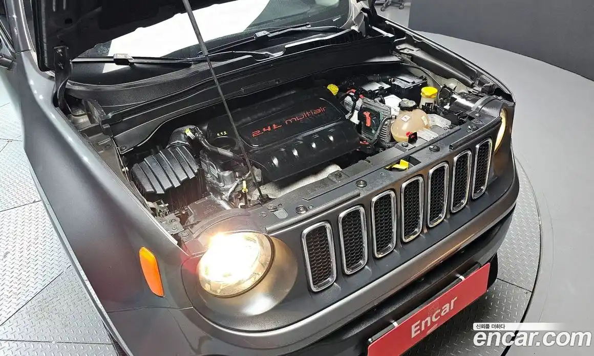 Jeep Renegade 2017 2.4 гидро в Москве № 1838426, фото 6