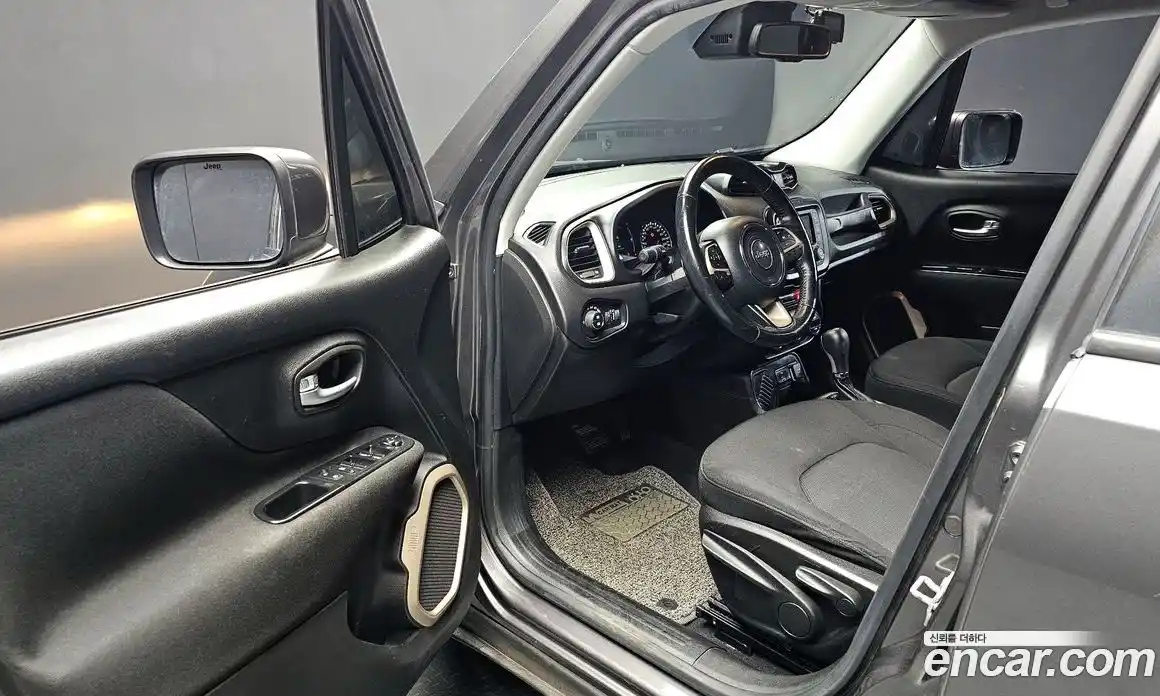 Jeep Renegade 2017 2.4 гидро в Москве № 1838426, фото 10