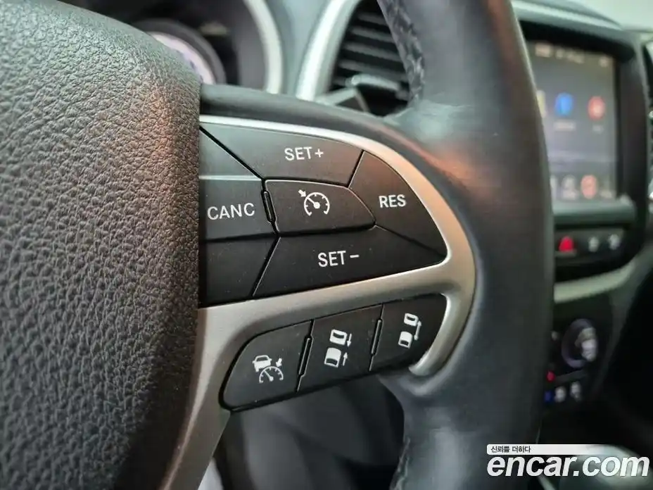 Jeep Cherokee 2016 2.2 гидро в Москве № 1838469, фото 16