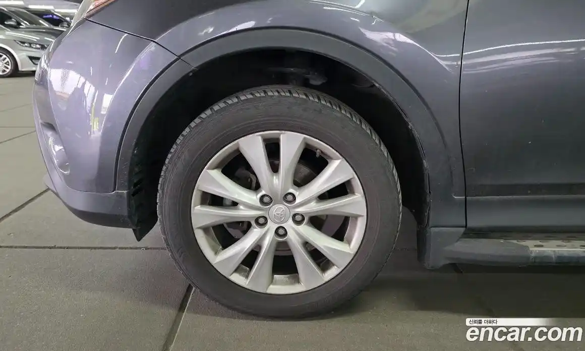Toyota RAV4 2014 2.5 гидро в Москве № 1838565, фото 12