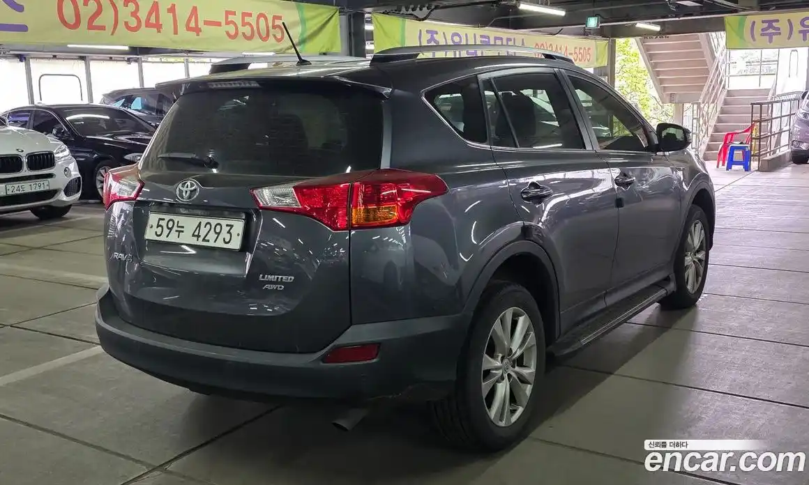 Toyota RAV4 2014 2.5 гидро в Москве № 1838565, фото 4