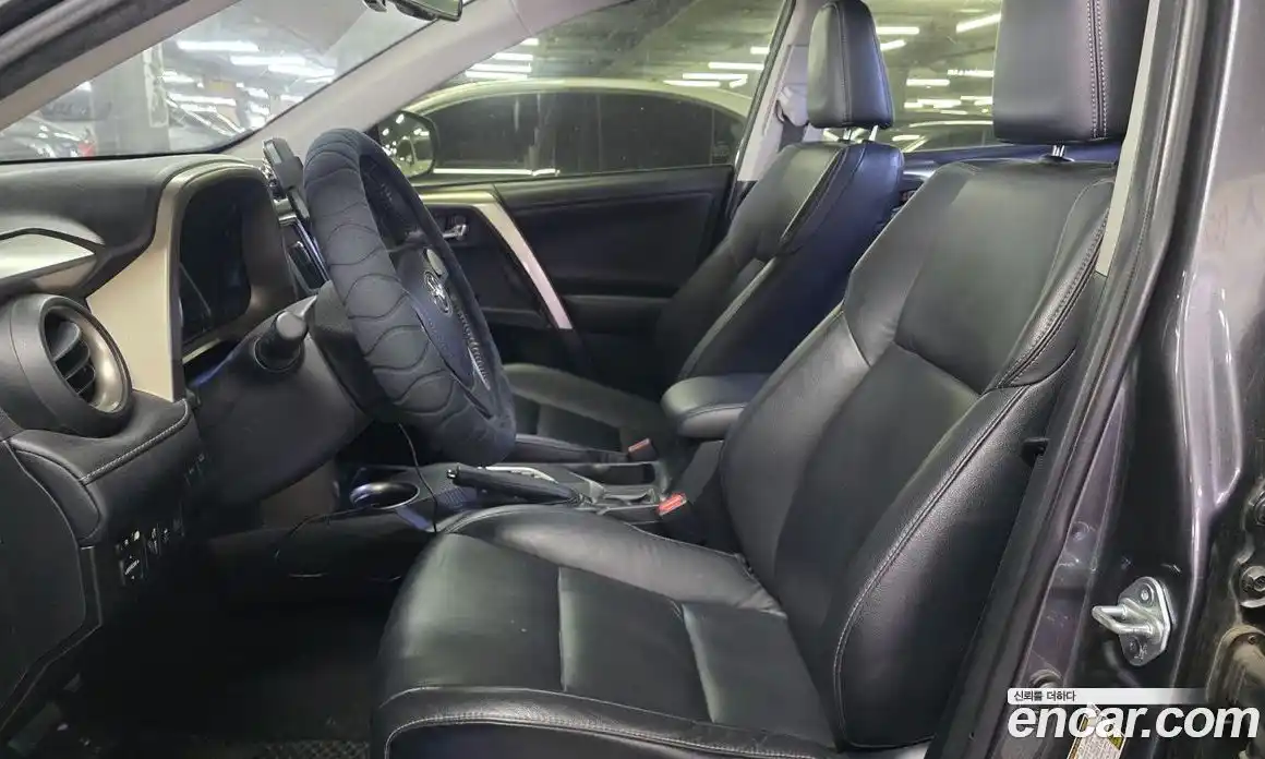 Toyota RAV4 2014 2.5 гидро в Москве № 1838565, фото 5