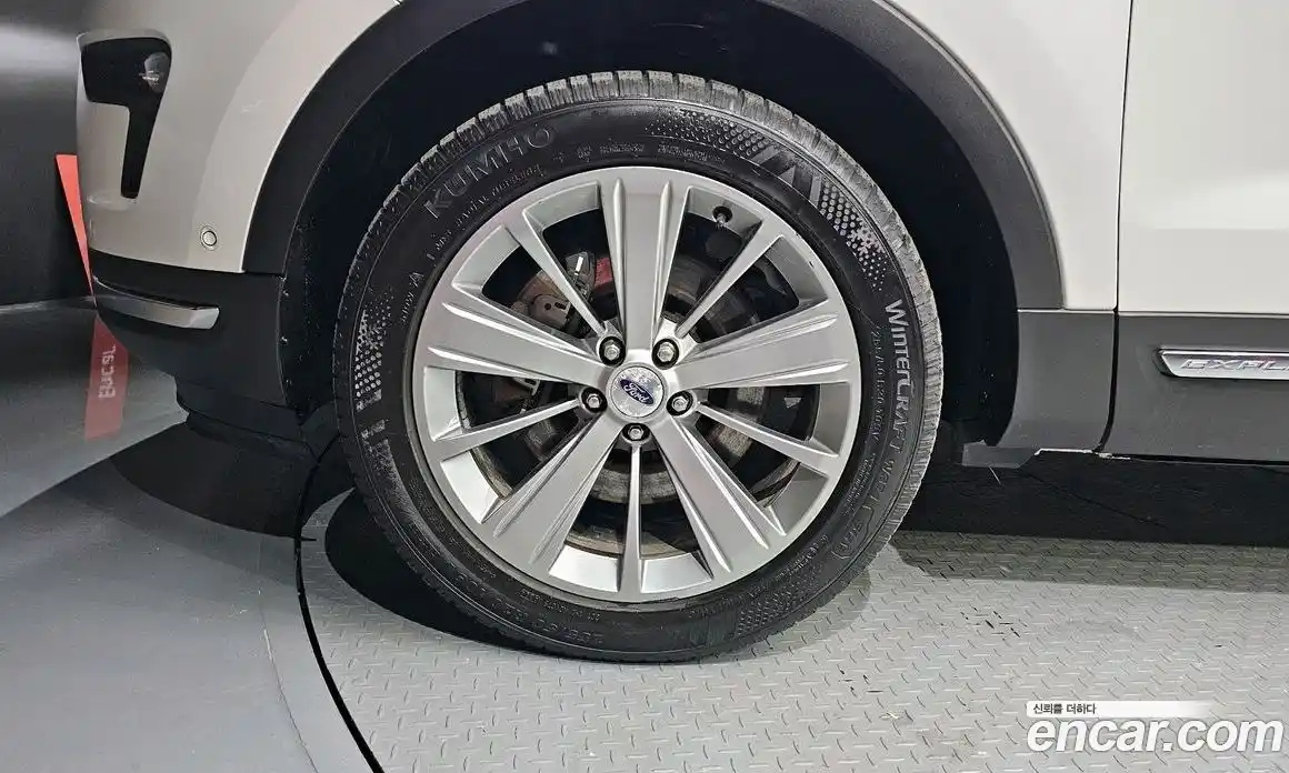 Ford Explorer 2018 2.3 гидро в Москве № 1838902, фото 5