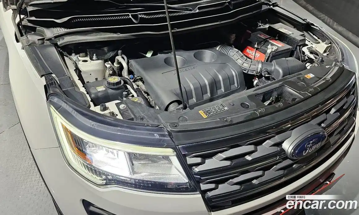 Ford Explorer 2018 2.3 гидро в Москве № 1838902, фото 6