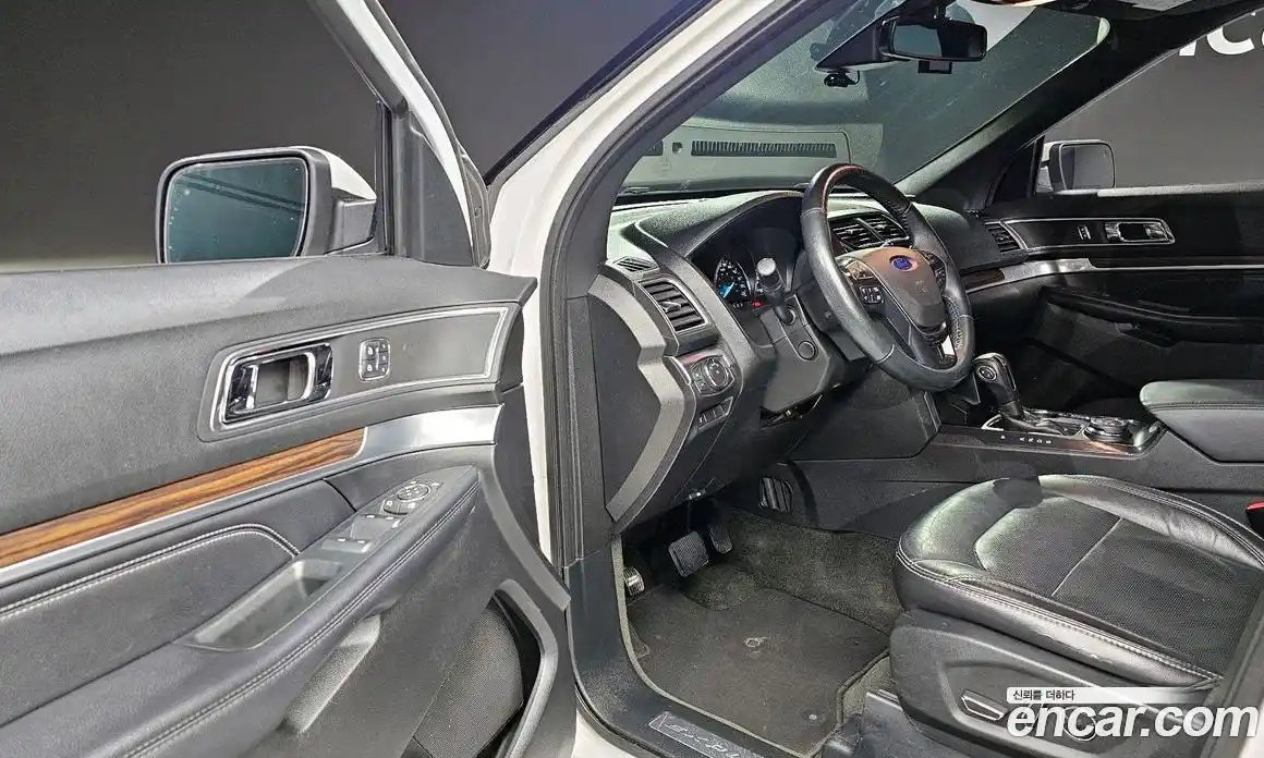 Ford Explorer 2018 2.3 гидро в Москве № 1838902, фото 10