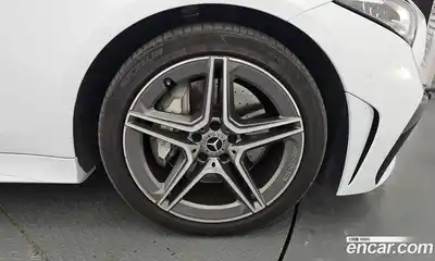 Mercedes-Benz CLS-Class 2022 2.0 гидро в Москве № 224789, миниатюра 4