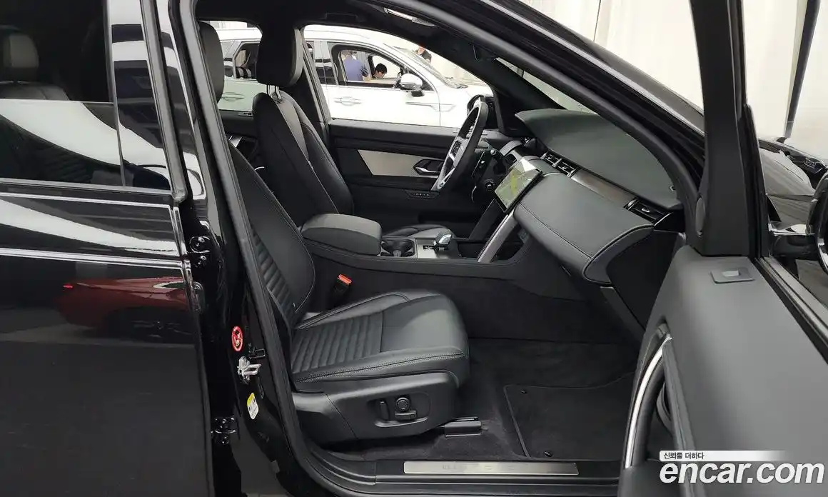 Land Rover Discovery Sport 2024 2.0 гидро в Москве № 231128, фото 11