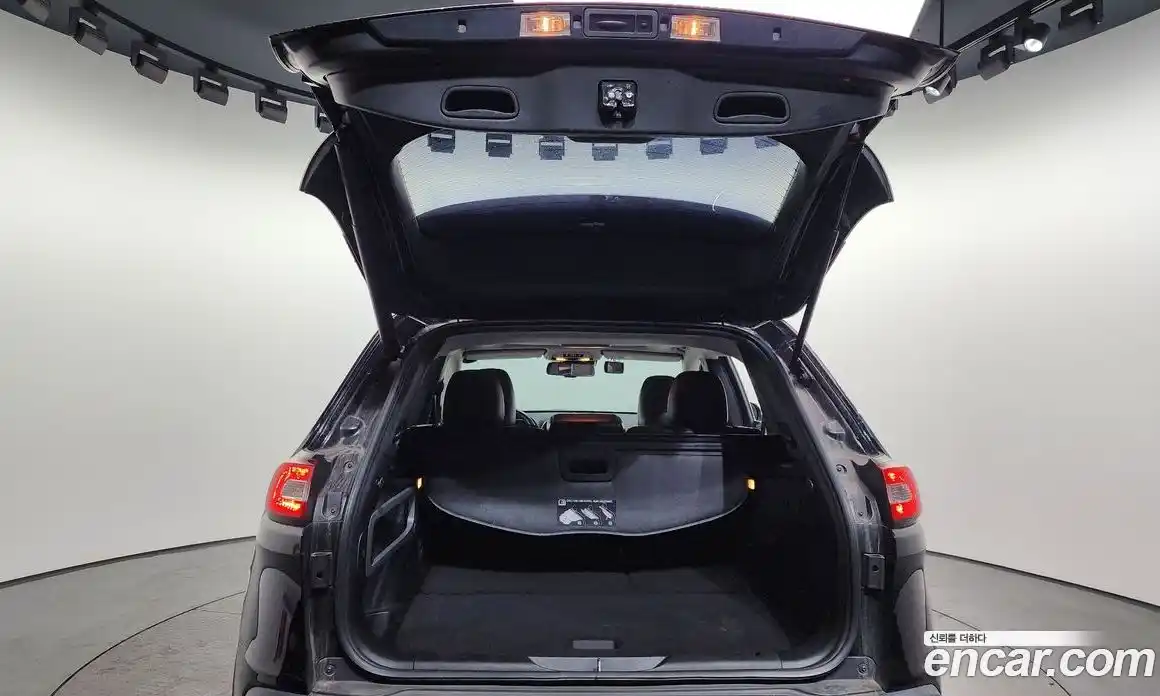 Jeep Cherokee 2017 2.4 гидро в Москве № 232644, фото 20