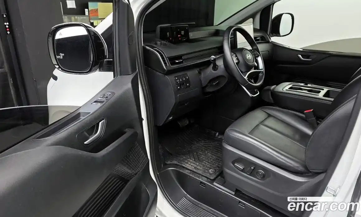 Hyundai Staria 2024 2.2 гидро в Москве № 119999, фото 10