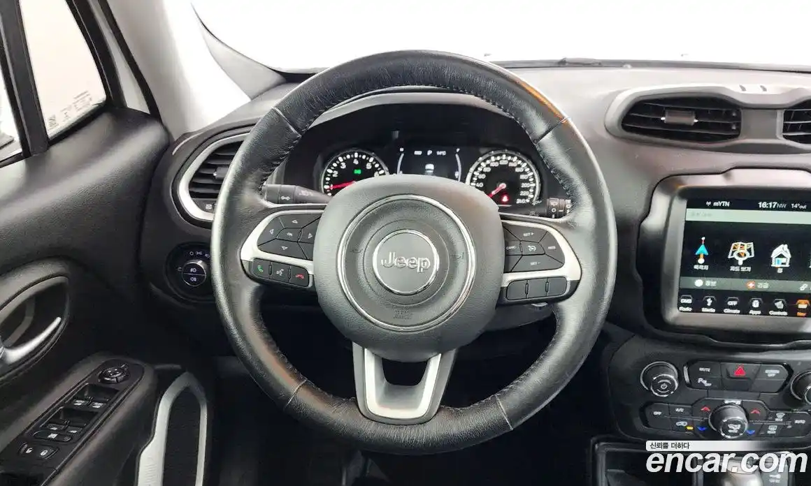 Jeep Renegade 2018 2.4 гидро в Москве № 1251646, фото 18