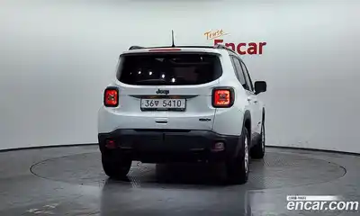 Jeep Renegade 2018 2.4 гидро в Москве № 1251646, миниатюра 4