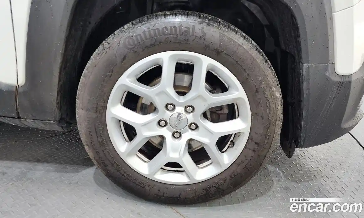 Jeep Renegade 2018 2.4 гидро в Москве № 1251646, фото 7