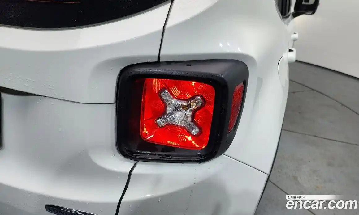 Jeep Renegade 2018 2.4 гидро в Москве № 1251646, фото 9