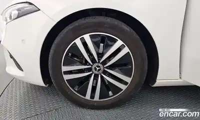 Mercedes-Benz A-Class 2021 2.0 гидро в Москве № 1279584, миниатюра 5