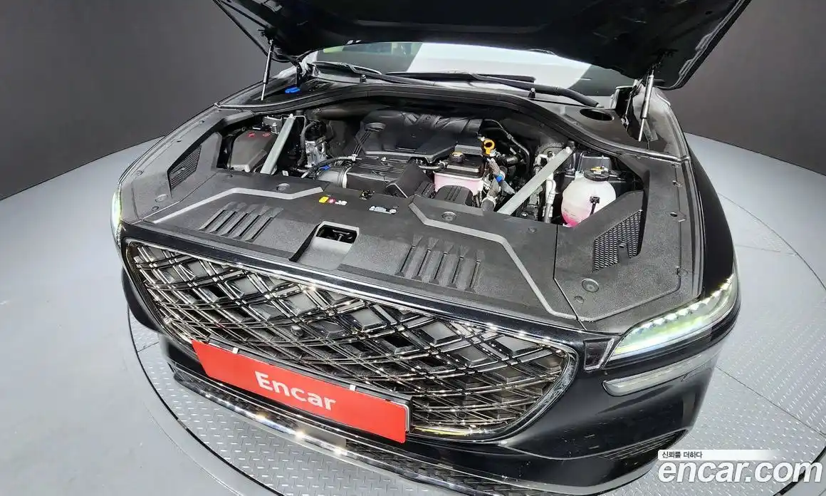 Genesis GV70 2025 2.5 гидро в Москве, фото 6