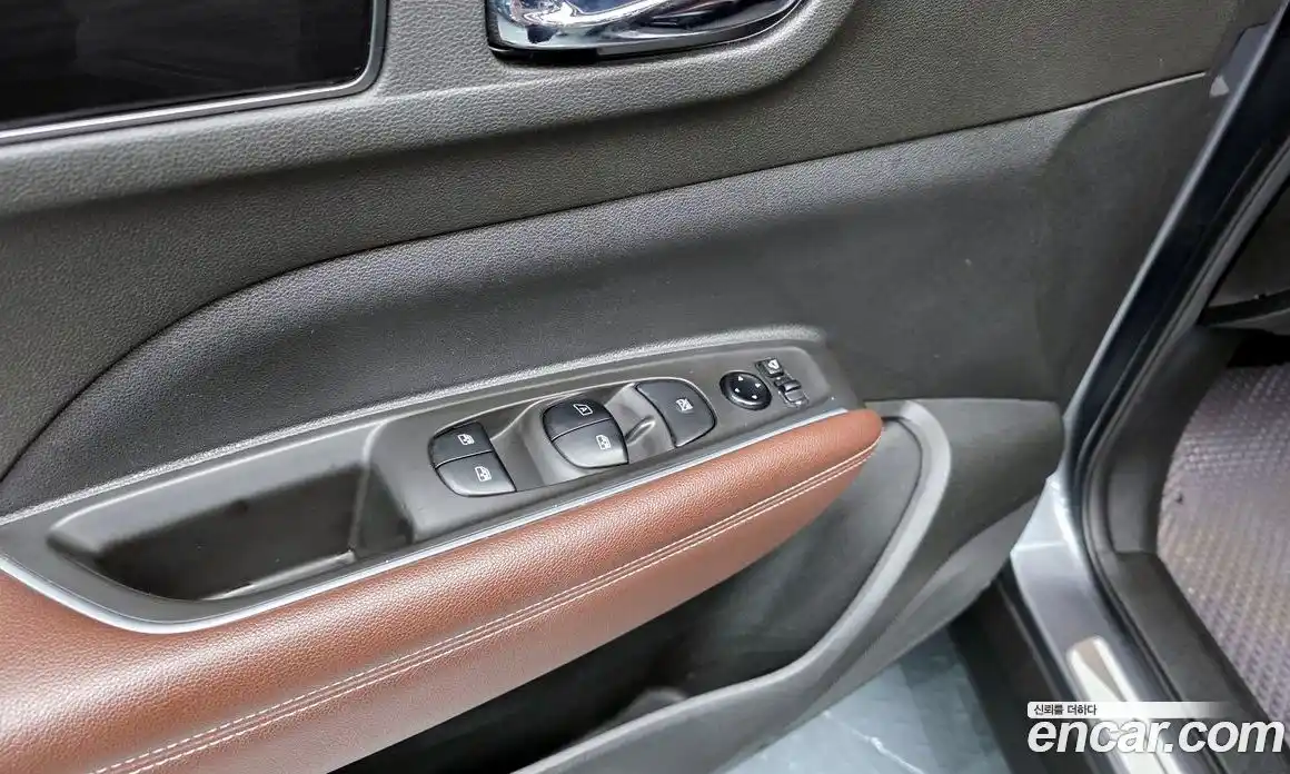 Renault QM6 2017 2.0 гидро в Москве № 1321377, фото 30