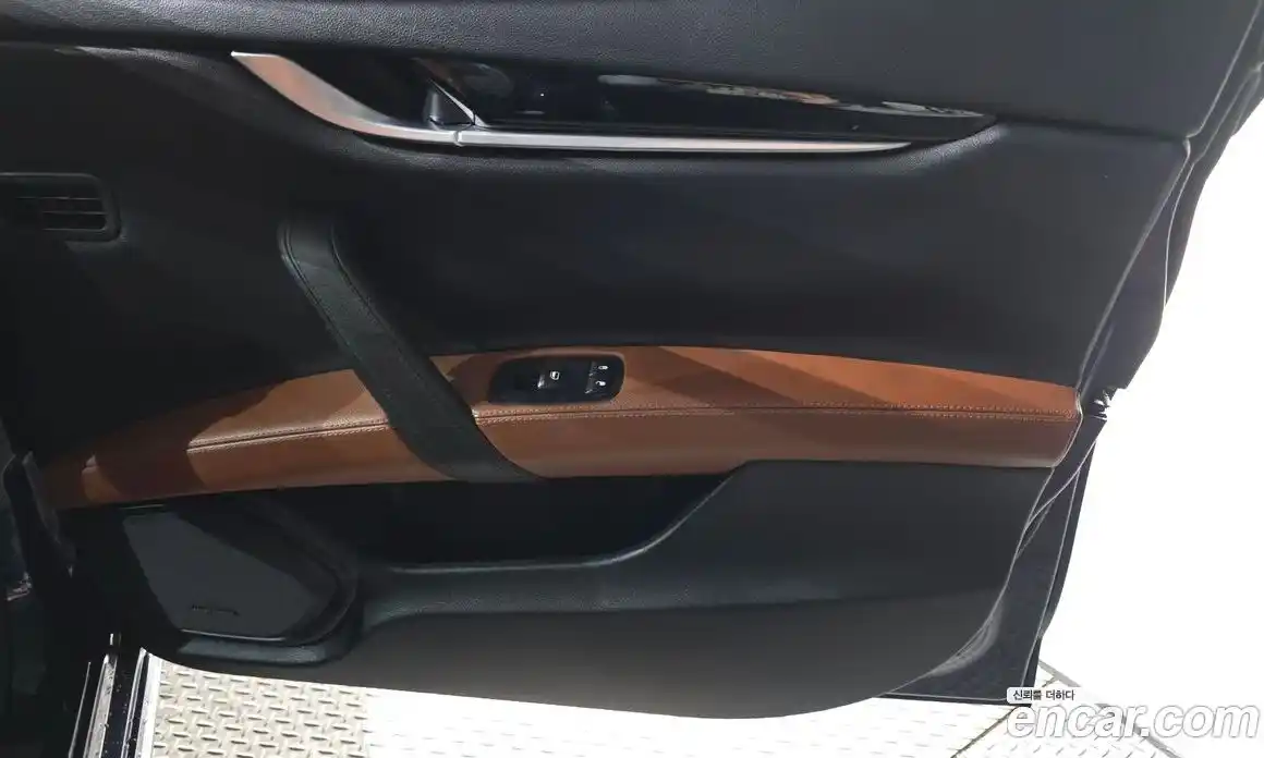 Maserati Ghibli 2017 3.0 гидро, фото 15