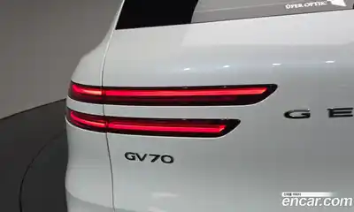 Genesis GV70 2024 2.5 гидро в Москве № 1343334, миниатюра 8